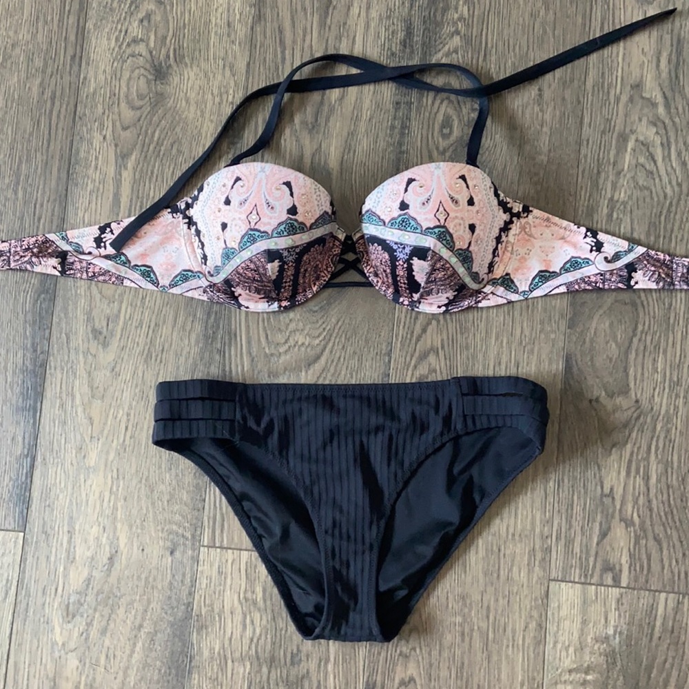 Victoria Secret swim top 34D